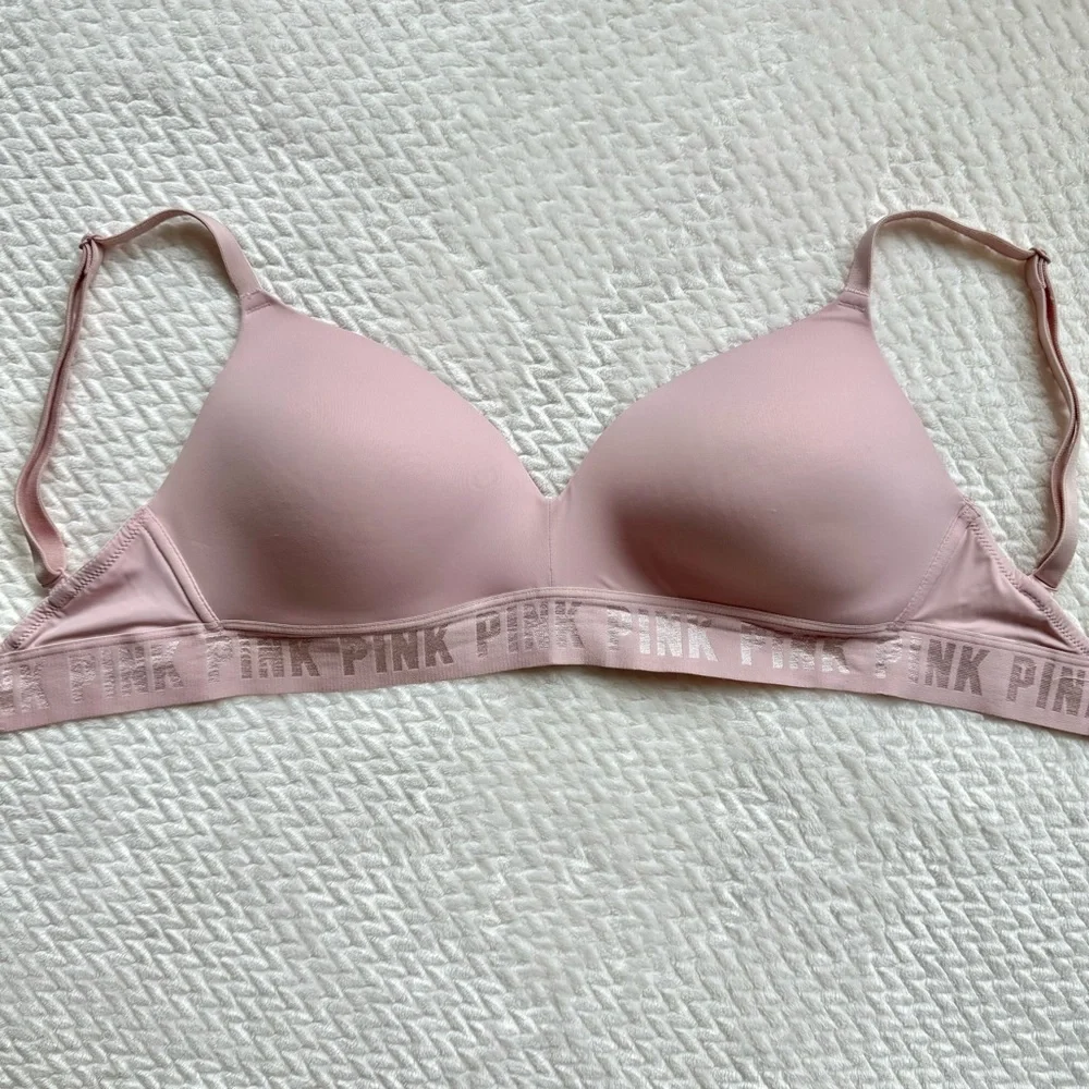 Victoria's Secret PINK Wear Everywhere Wireless Lightly Lined Bra 32DD Pink Logo